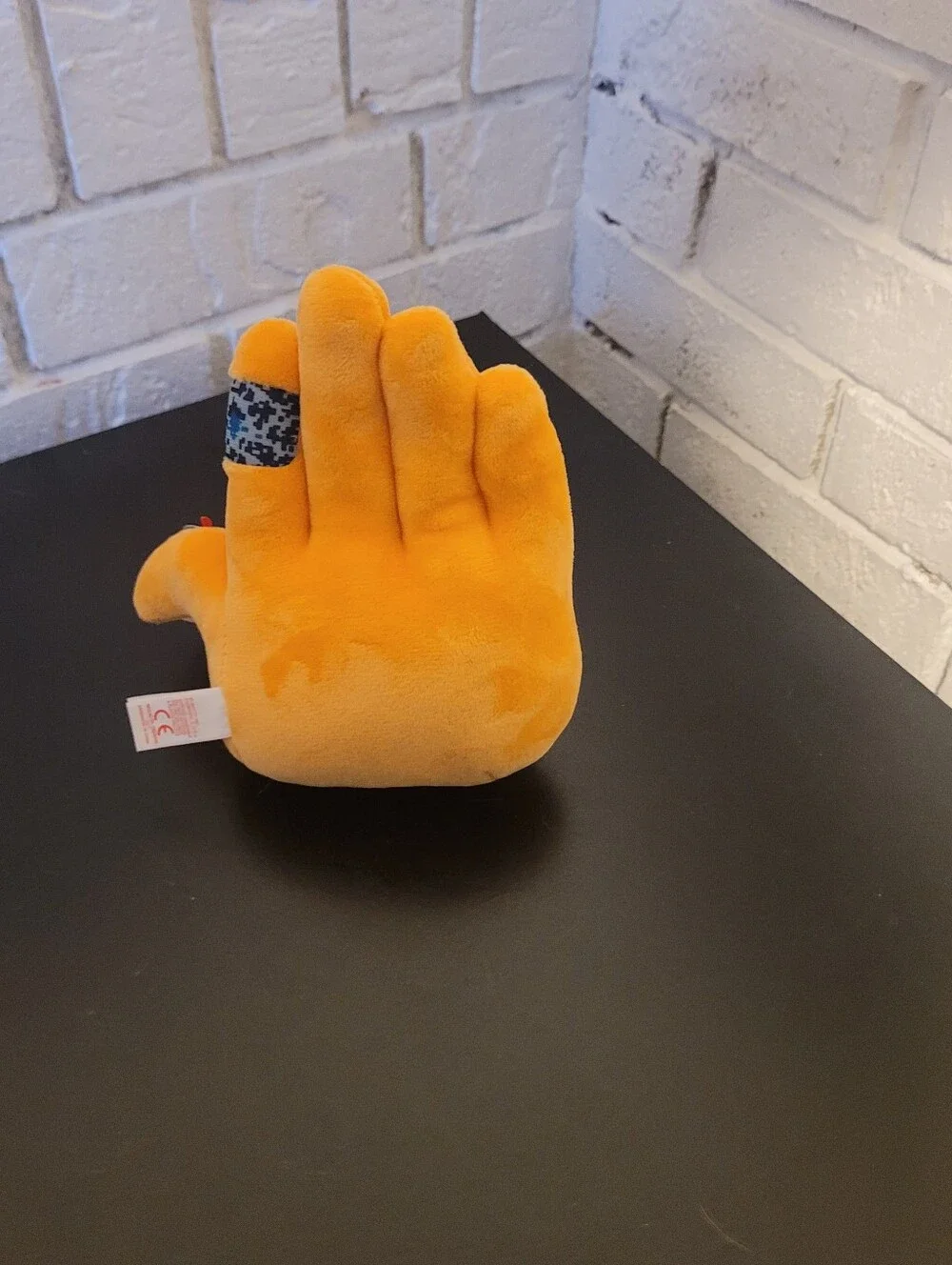 ​Ty Beanie Babies The Emoji Movie Hi-5 Hand Plush NWT